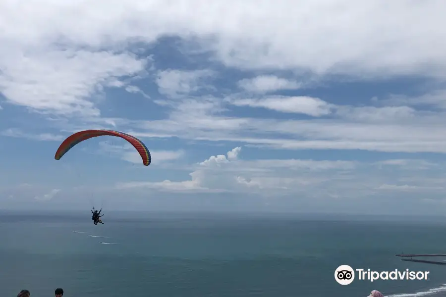 Paragliding in Yilan