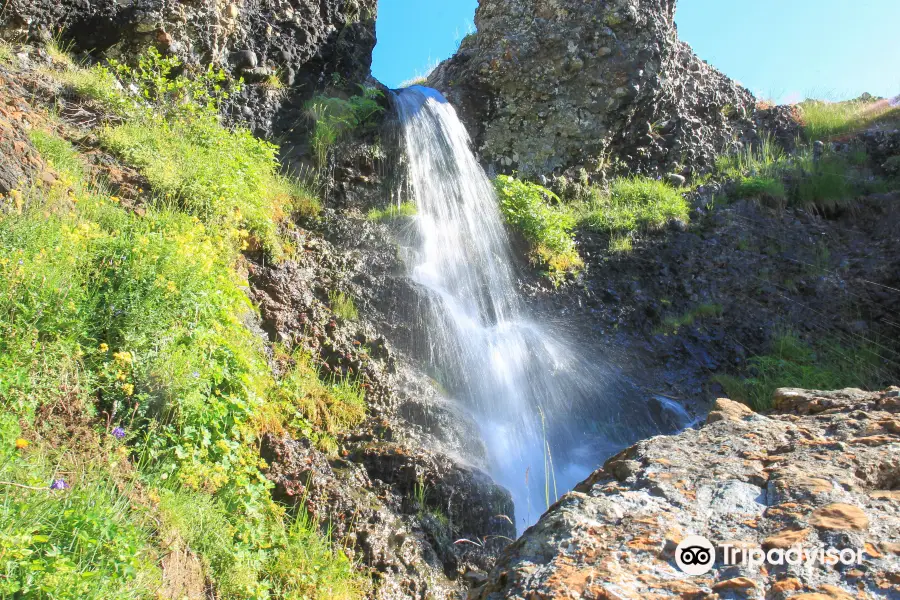 Waterfall Mazobre