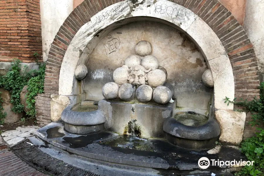 Fountain of the Cannonballs