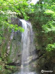 Momoono Falls