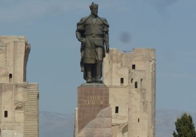 Statue of Amir Timur