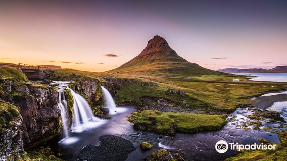BusTravel Iceland