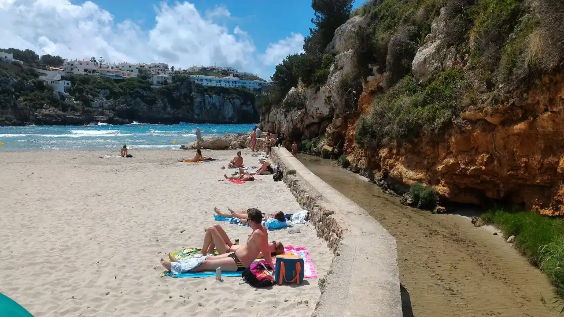 Hotels near Calan Porter Beach