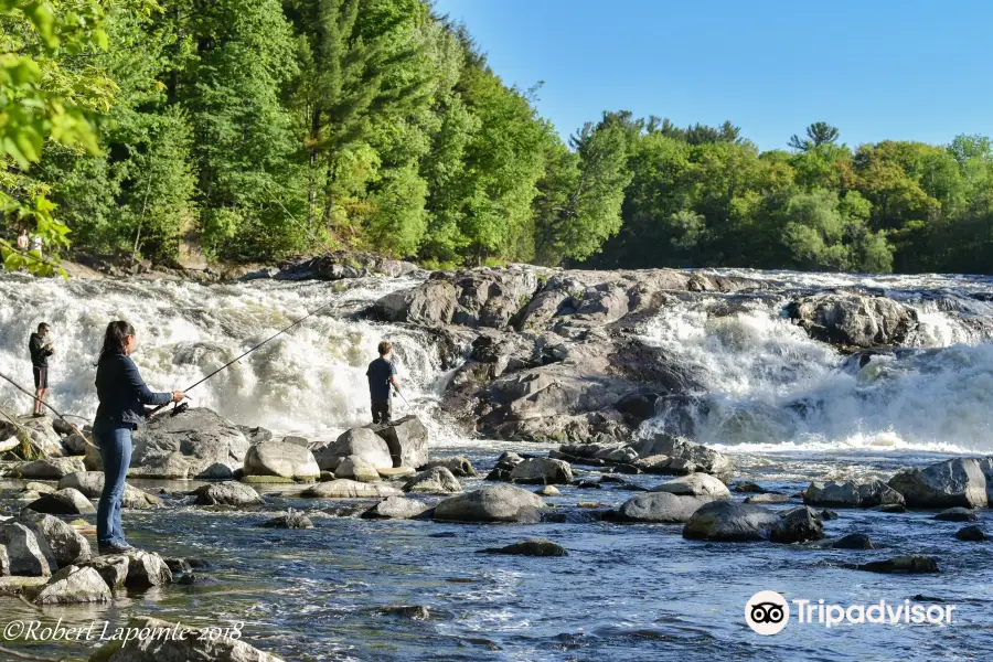 Parc régional de la Rivière-du-Nord | Chutes Wilson (baignade interdite)