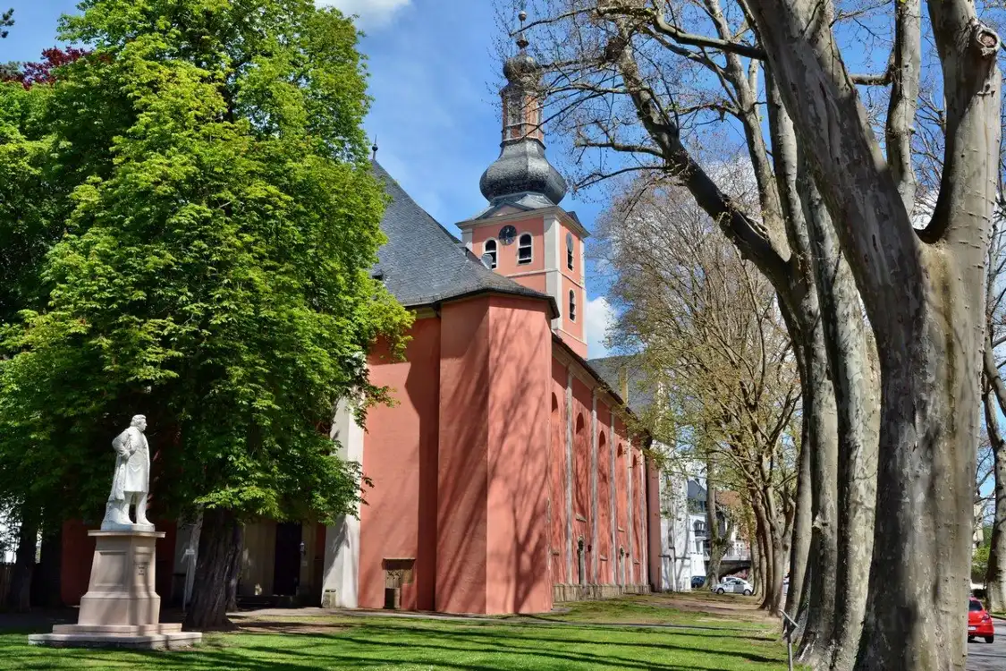 Hotels near Pauluskirche