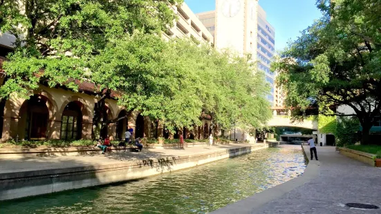 Mandalay Canal Walk at Las Colinas