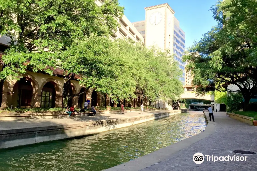 Mandalay Canal Walk at Las Colinas