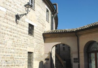 Antonelliana Town Library