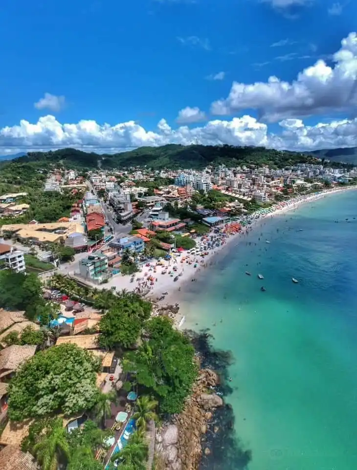 Hotels near Bombinhas Beach
