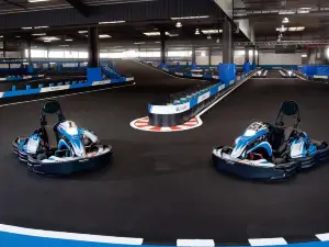 OnlyKart Lyon - Karting Électrique Indoor - Karting Thermique Outdoor - Bowling - Ski indoor - Réalité Virtuelle - Séminaire