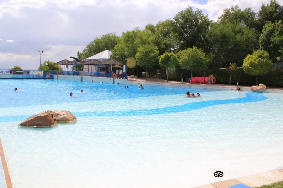 Aquaola Water Park