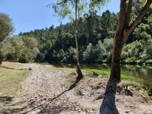 Praia Fluvial De Cavez