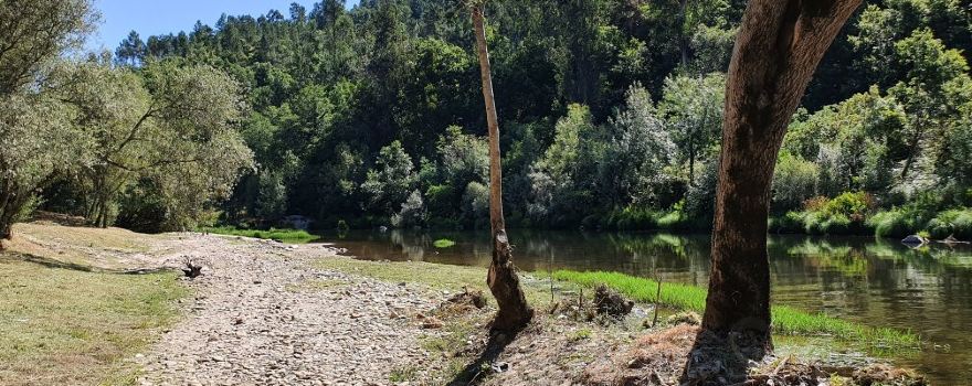Praia Fluvial De Cavez