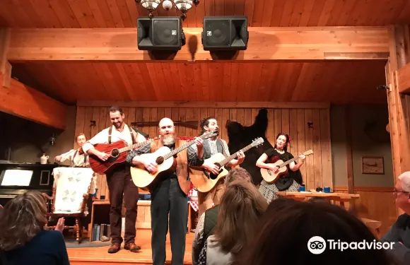 Alaska Cabin Nite Dinner Theatre