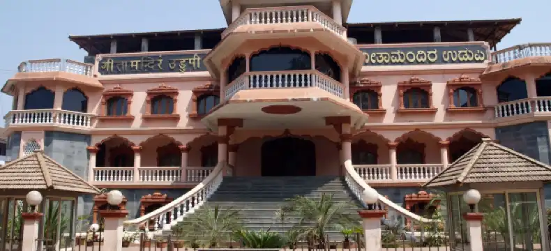 Hotels near Adarsh Complex