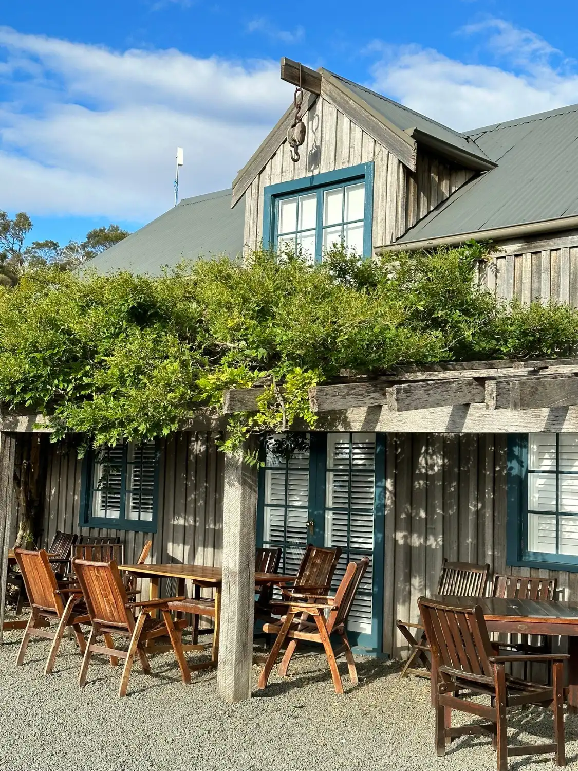 Hotels near Kate's Berry Farm