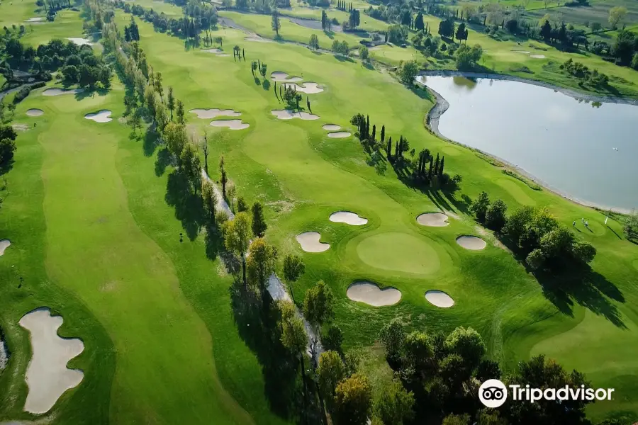 Le Pavoniere Golf & Country Club