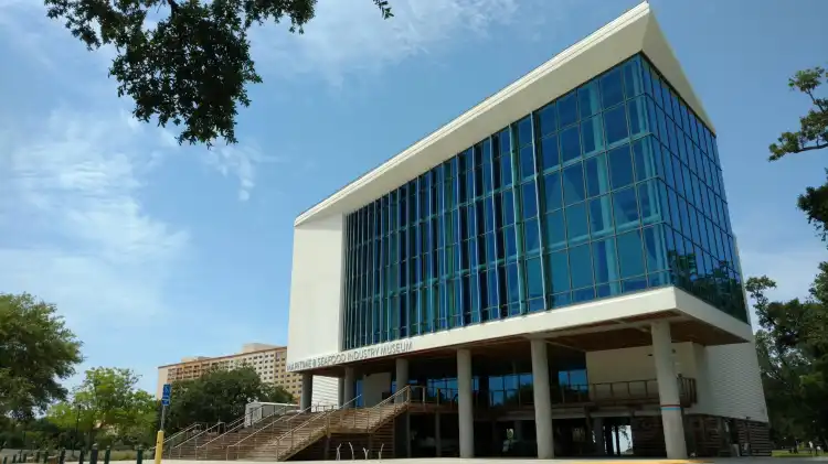 Hotels near Biloxi Fire Museum