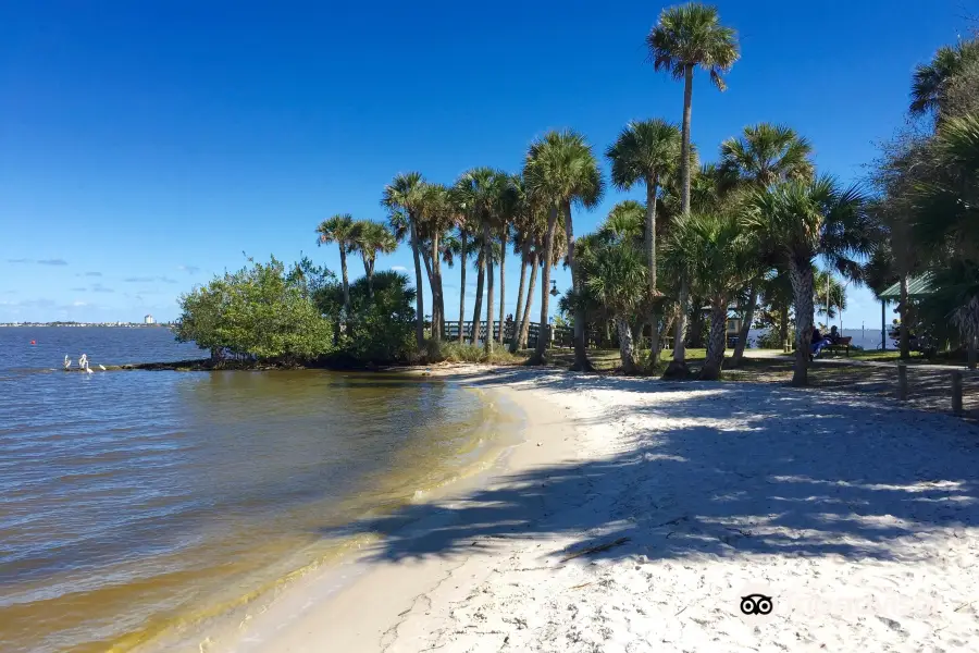 Castaway Point Park