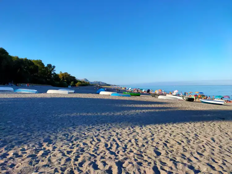 Отели рядом с достопримечательностью «Casa Bianca»