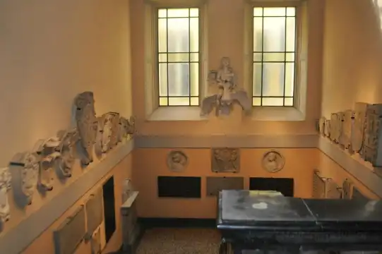 History Museum (Museo Storico G. Garibaldi)周辺のホテル