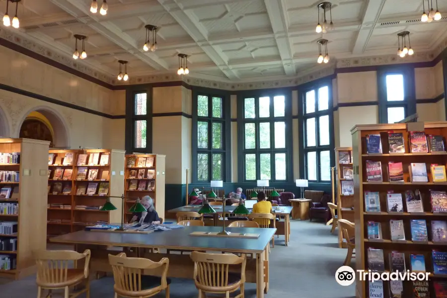 Bibliothèque publique de Westmount | Westmount Public Library