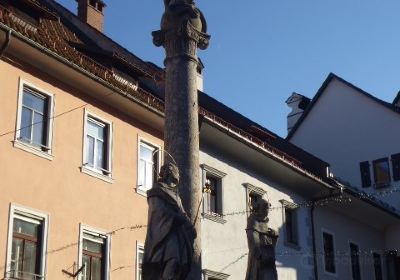 Marian and Holy Trinity columns
