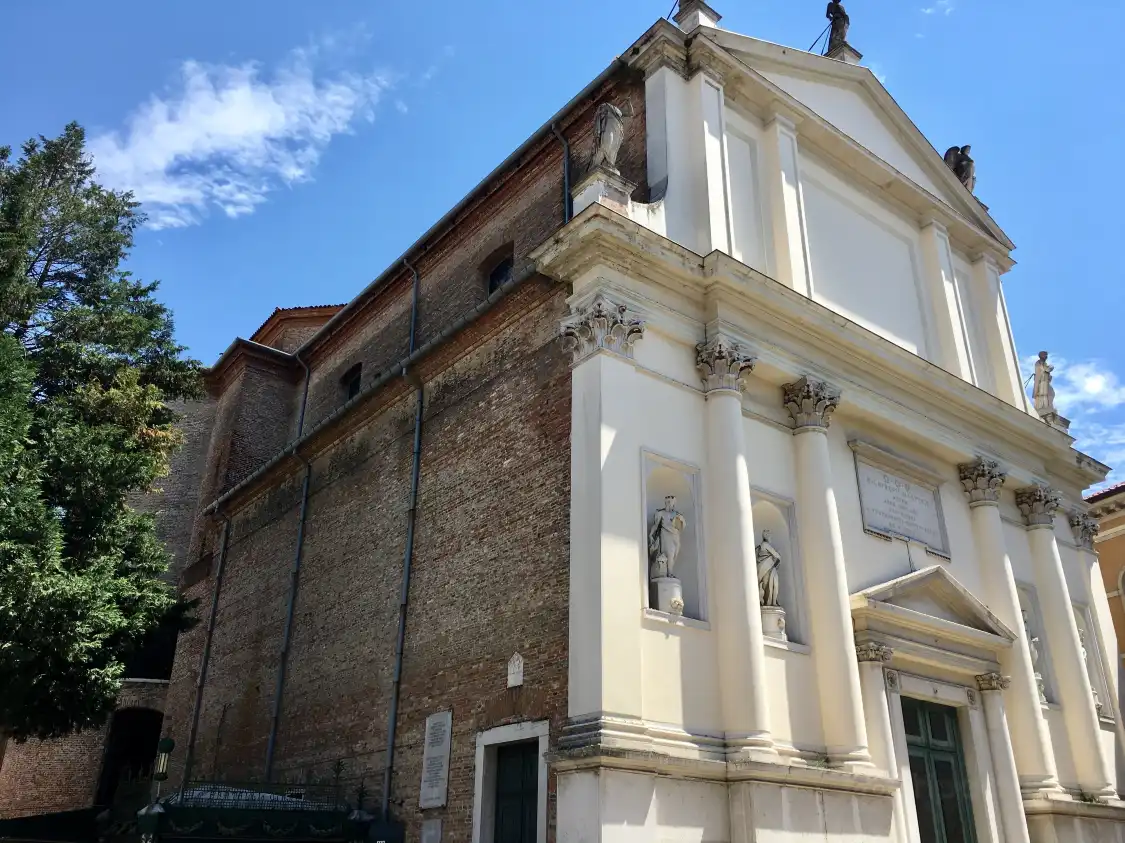 Hotel in zona Duomo di San Lorenzo Martire