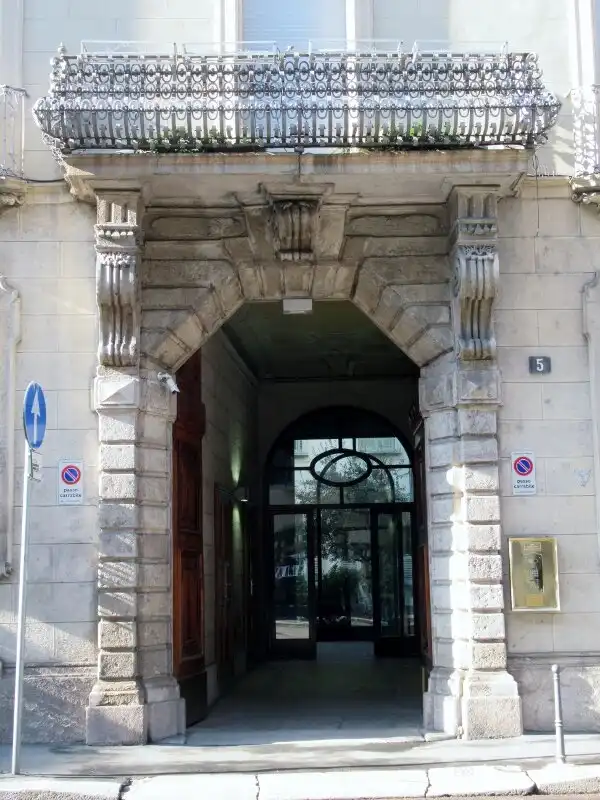 Hotel in zona Casa Via Santa Maria alla Porta 5