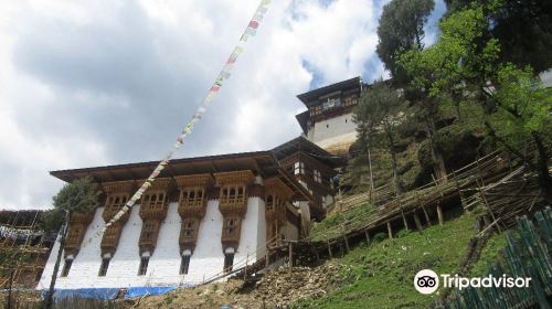 Chagri Dorjeden Monastery