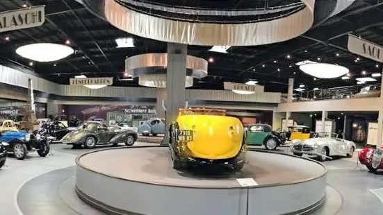 Mullin Automotive Museum