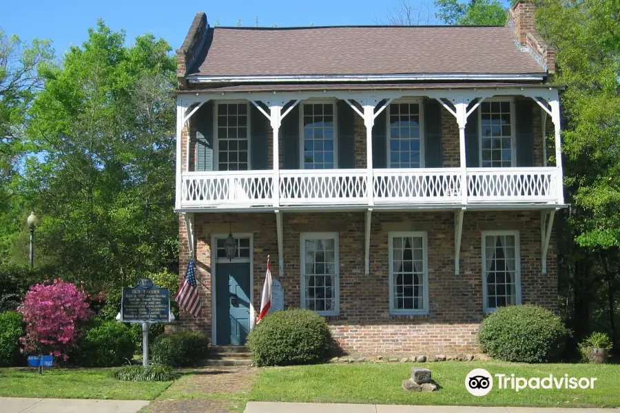 The Old Tavern Museum