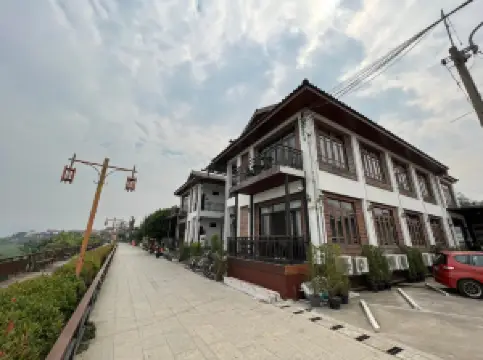 Chiang Khan Walking Street