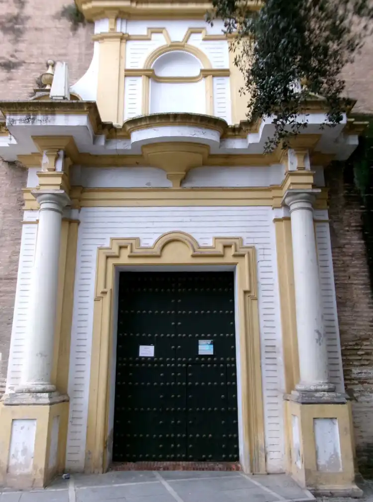 Hotels near Iglesia San Hermenegildo