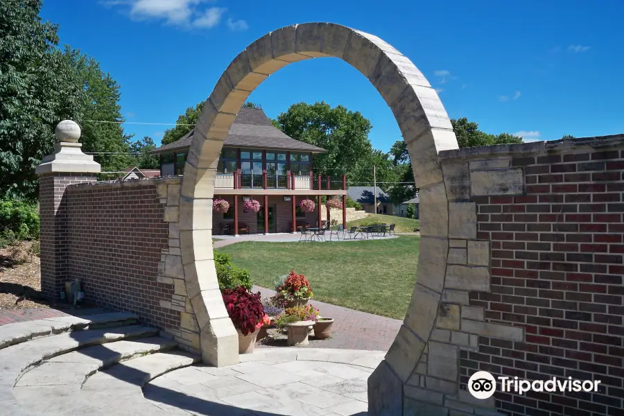 Central Gardens of North Iowa