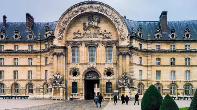 Hotels near Military School