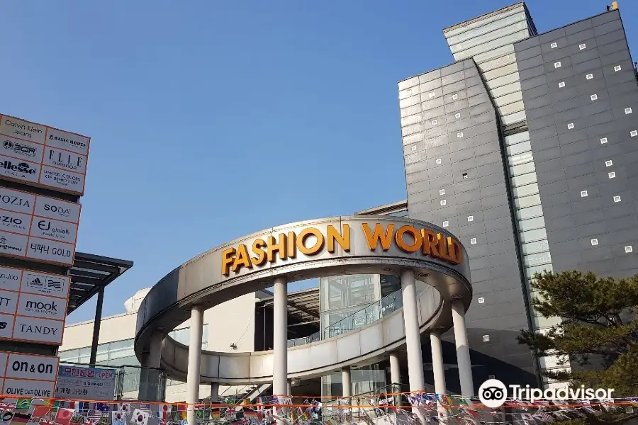 Fashion World