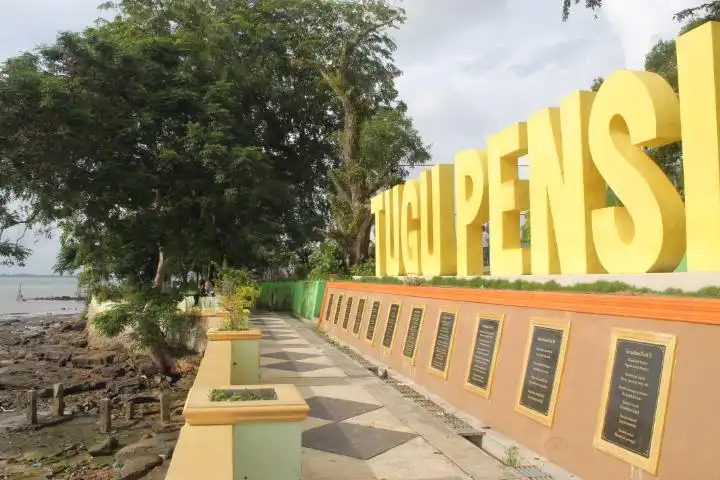 Hotels near Main Street