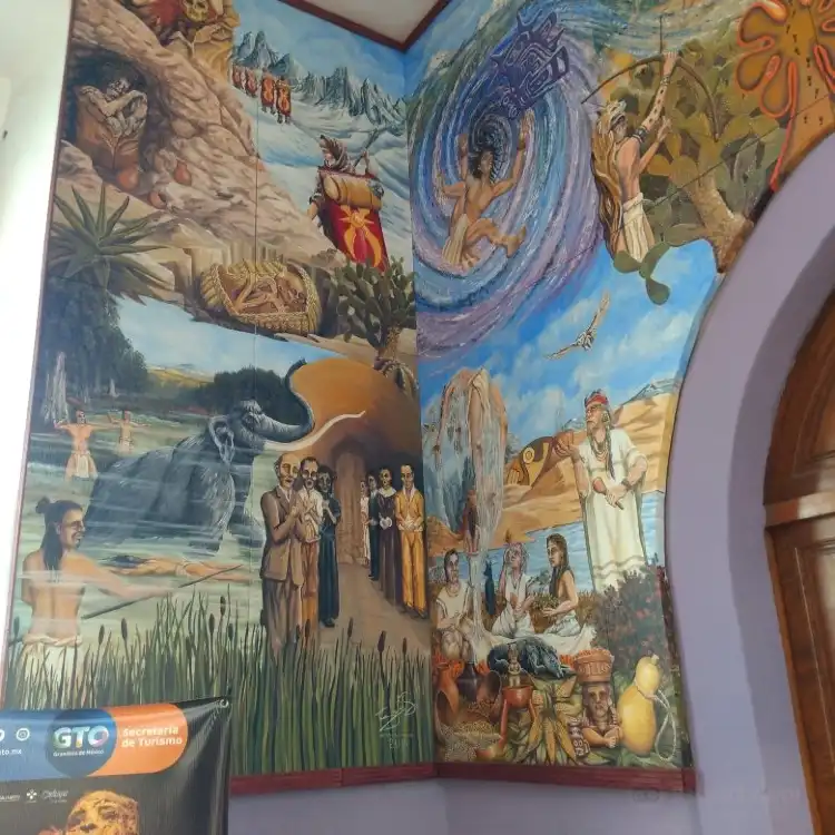Hotels near Museo de las Momias de Celaya