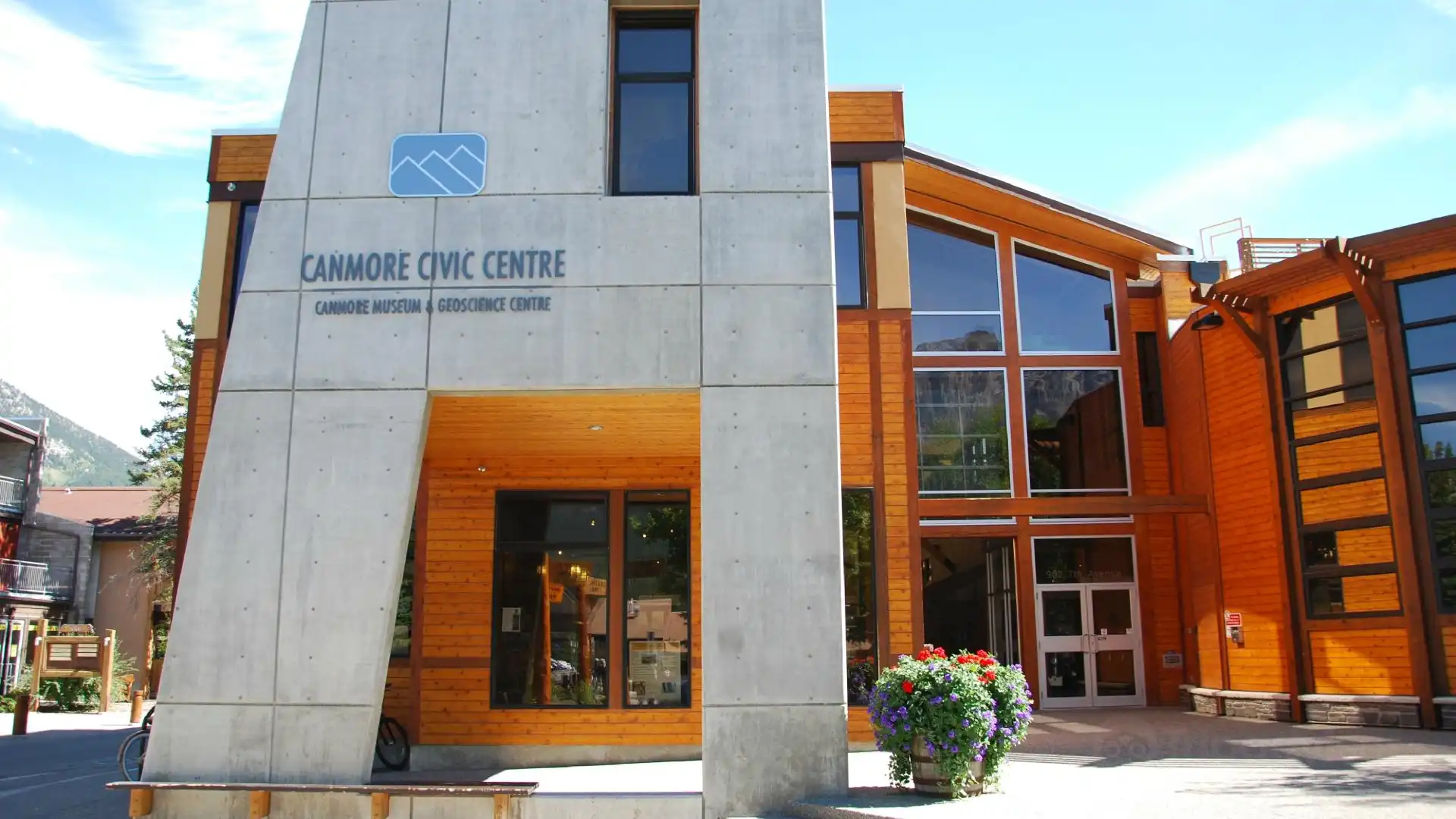 โรงแรมใกล้Canmore Museum & Geoscience Centre