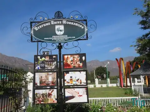 鄰近First South African Perfume Museum的酒店