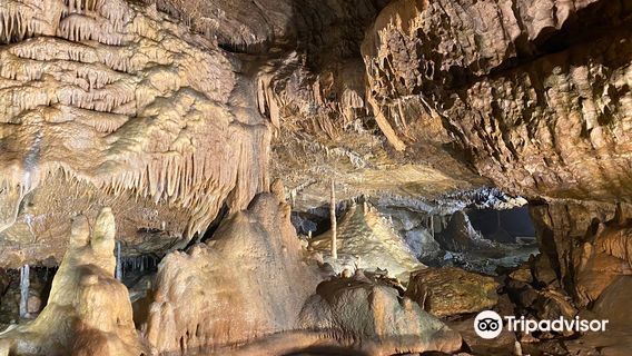 Caves of Hotton