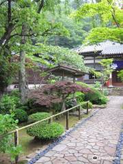 Gyokusenji Temple