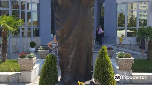 Monument to Mother Teresa