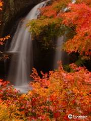 Tsukimachi Waterfall