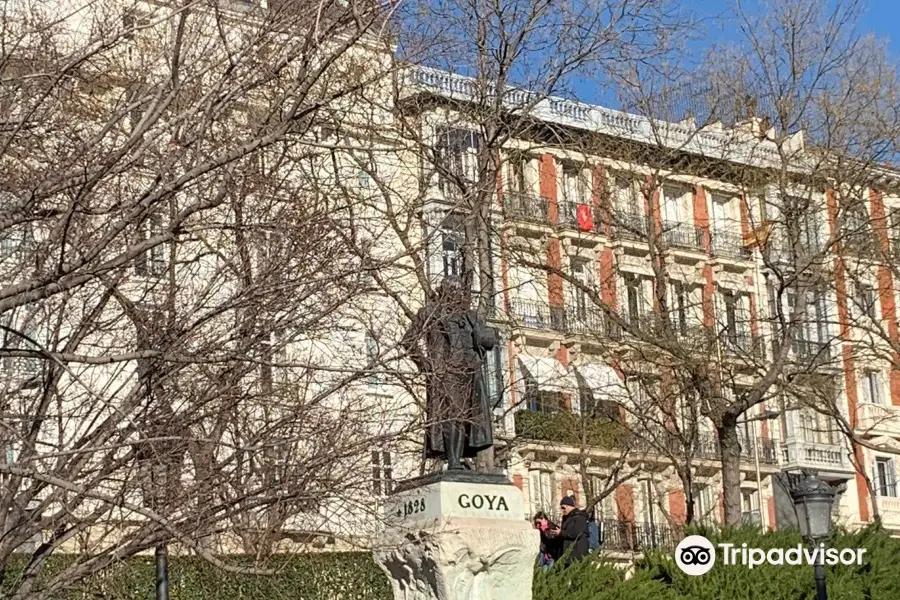 Estatua de Francisco de Goya