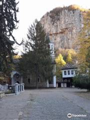 Bacho Kiro Cave - Dryanovo monastery