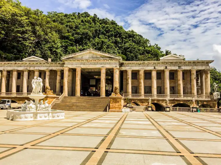 Hotels in der Nähe von Temple of Leah