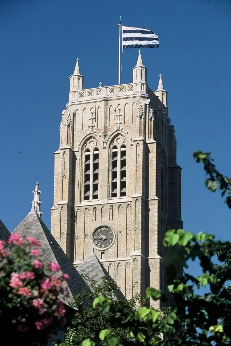 Hotels near Le Beffroi de Saint-Eloi