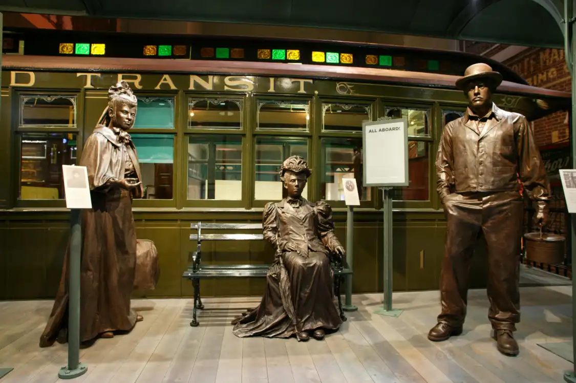 Hotels near Chicago History Museum